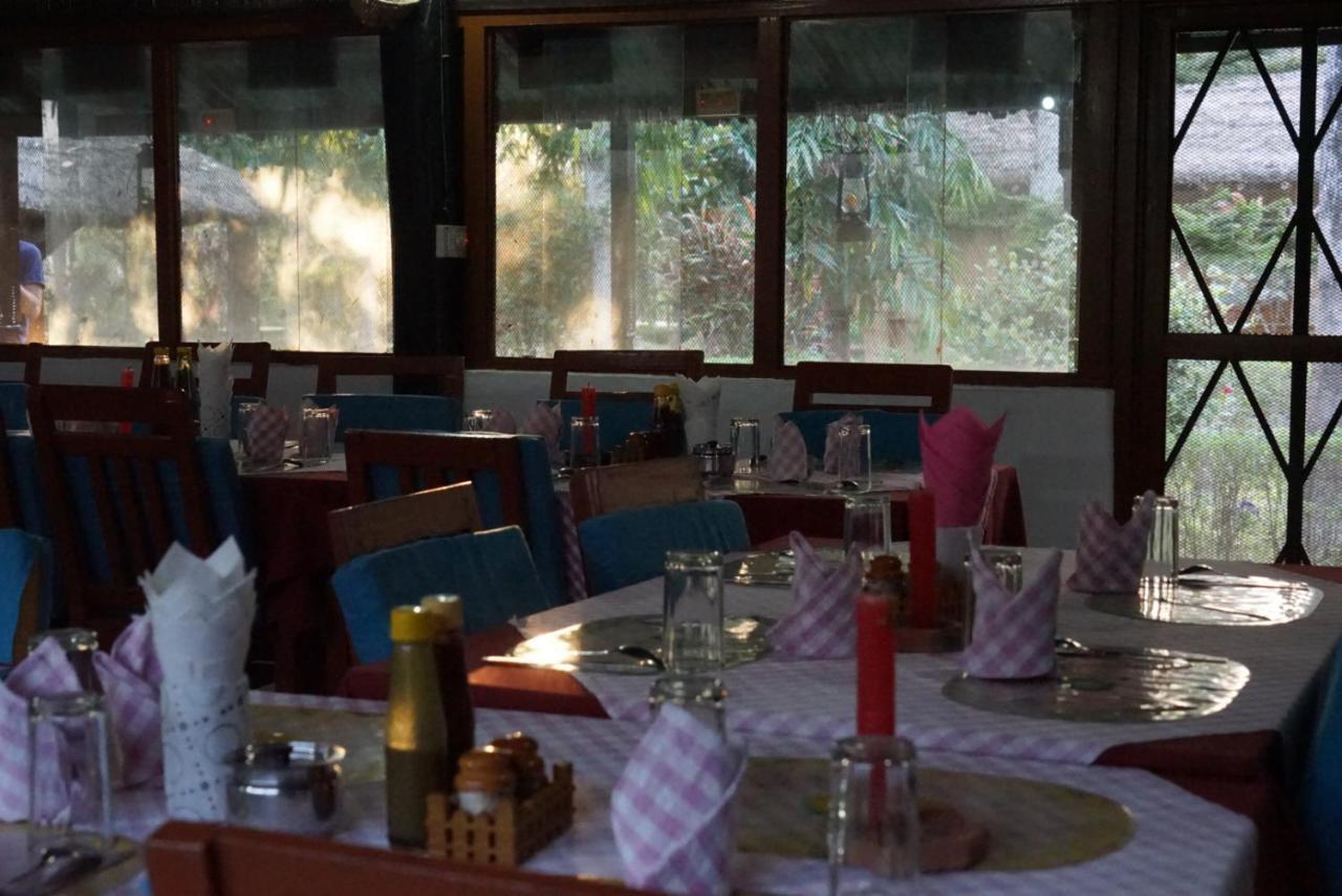 Forest Hideaway Resort Pvt Ltd Bardiya Extérieur photo