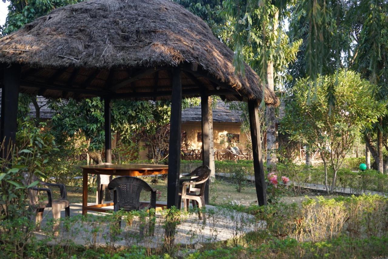 Forest Hideaway Resort Pvt Ltd Bardiya Extérieur photo